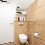 Casa de Férias Two-bedroom In Prigradica