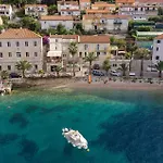 Two-bedroom In Prigradica