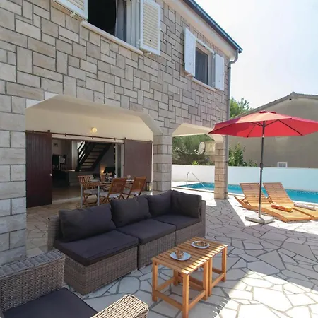 펜션 2 Bedroom In