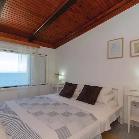 Two-bedroom In Semesterbostad *