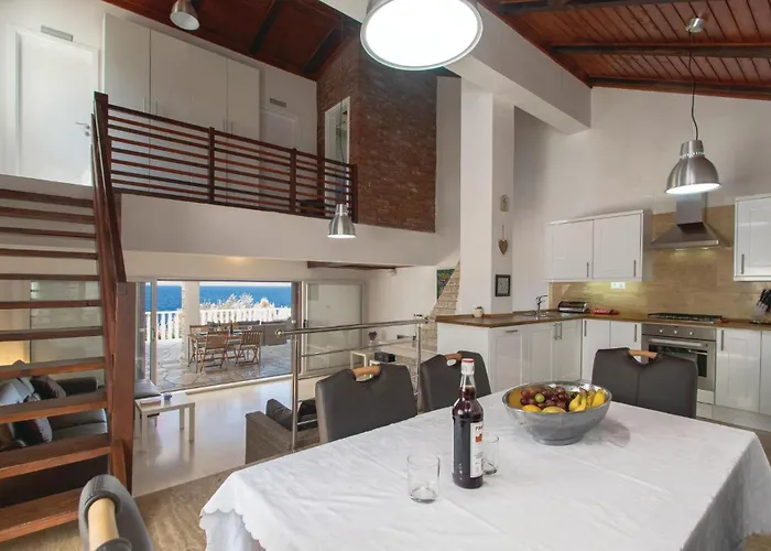 Two-bedroom In Prigradica