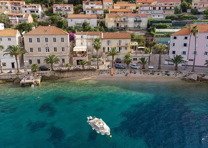 Two-bedroom In Prigradica